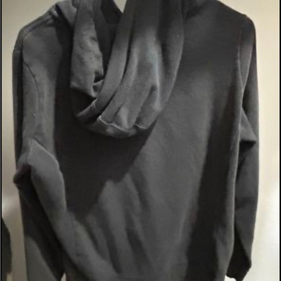 Women’s The North Face hoodie - Picture 6 of 7